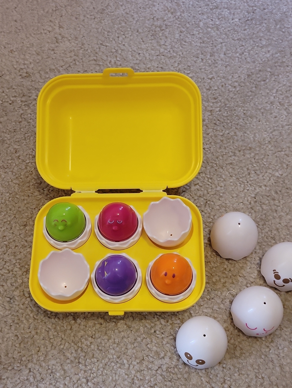 Tomy Peek & Squeak Eggs Shape Sorter Baby Preschool Daycare Toy. MISSING PARTS.